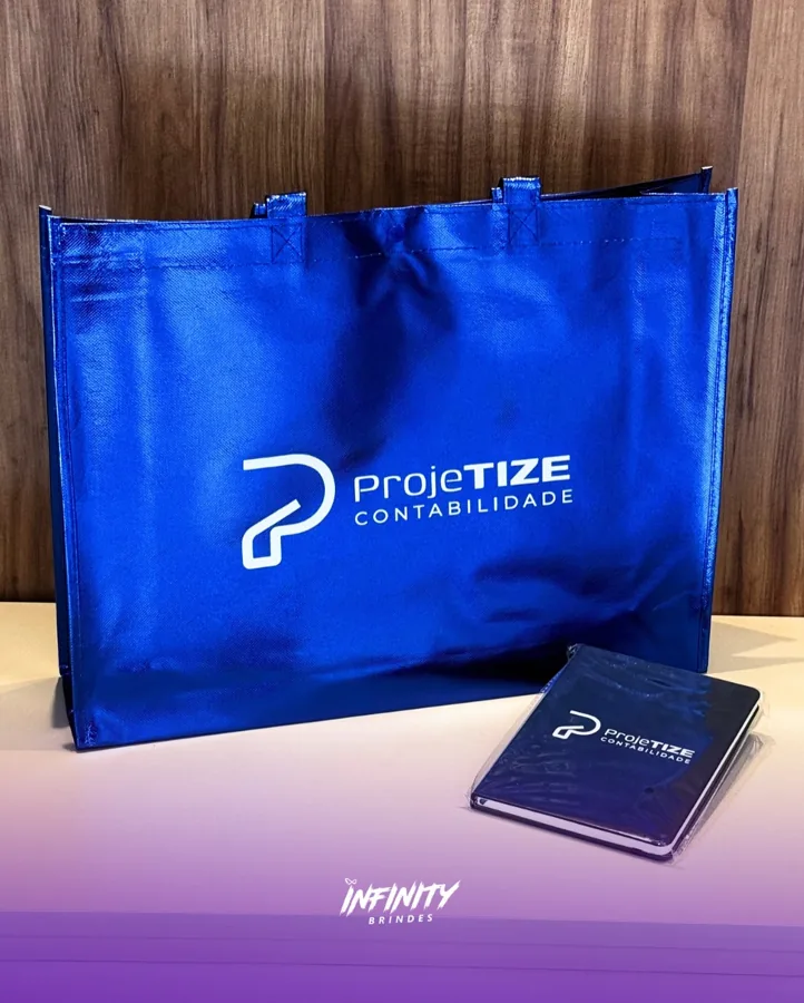 Ecobag azul e caderno personalizados para escritório de contabilidade